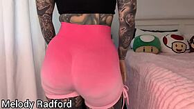 Big tits milf tries on tight gym leggings