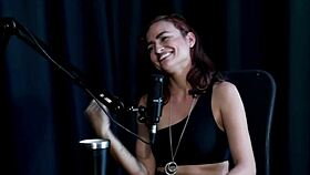 A Mãe Descobriu A Sua Orgia Ainda Não Gravou Com Travesti Decidiu Parar Pra Se Curar E Foi Chamada De Atriz Pornô Evangélica - Kamilla Werneck Sheer Red