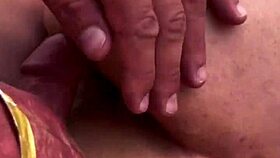 casal fode e esposa libera o cuzinho