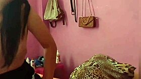 BAILANDO MI MUSICA FAVORITA Y TOCANDOME MI VAGINA ROSADITA