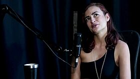 A Mãe Descobriu A Sua Orgia Ainda Não Gravou Com Travesti Decidiu Parar Pra Se Curar E Foi Chamada De Atriz Pornô Evangélica - Kamilla Werneck Sheer Red