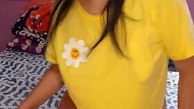 BAILANDO MI MUSICA FAVORITA Y TOCANDOME MI VAGINA ROSADITA