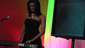 Jessica lynn as blonde genie masturbates on magical couch in costume