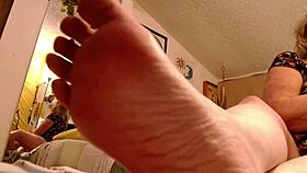 dawnskye1962 - update 3 - 1234 foot ignore no panties smoking - may 01 2025