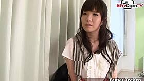 kleine asiatische teen 18+ 18 ohne kondom von 2 männern besamt