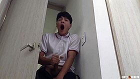 I Masturbate Watching Mature Woman Get Fucked