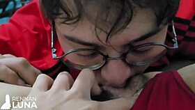 novinha gostosa e safada dando a bucetinha pro dotado meter forte