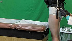 i inspect scarlett johnson's vag wrong