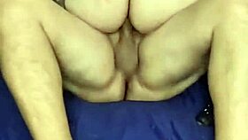 La Madrastra Se Cuela En La Cama De Su Hijastro Mientras El Cornudo Duerme