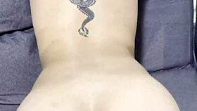 cabalgando rico en la polla de mi hermanastro me coge de perrito