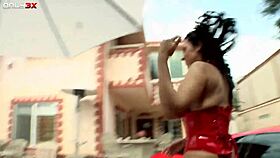 bosomy veronica rayne fucks two strangers outdoors