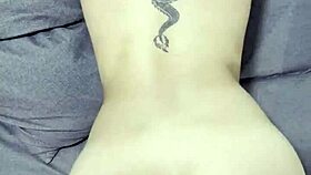 cabalgando rico en la polla de mi hermanastro me coge de perrito