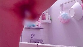 That married woman is masturbating in a really lewd way in the bath, it's hot 😏