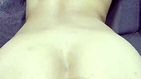 cabalgando rico en la polla de mi hermanastro me coge de perrito