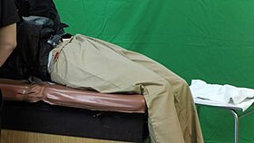 i inspect scarlett johnson's vag wrong