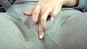 Castigándome La Conchita Con Una Regla