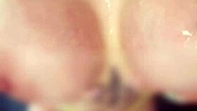 Me toco mientras el vecino mira fijamente real trailer