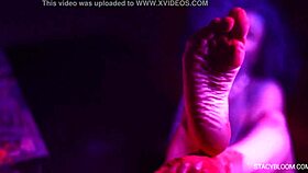 Hey, horny babe posing and fingering herself 😏