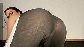 Teasing ass in yoga pants leads to squirt