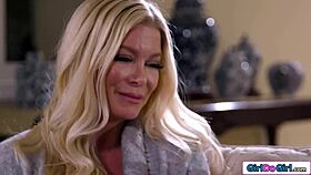 stepdaughter licks stepmom to jog memory