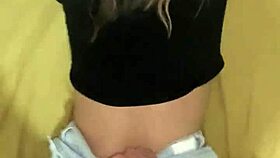 Amateur girl with a big ass fucked without taking off her shorts