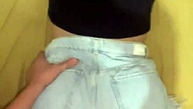 Amateur girl with a big ass fucked without taking off her shorts