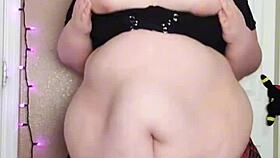 why is this hairy bbw not wearing panties under her skirt?