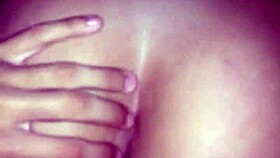 Gostosa fucks outdoor in public