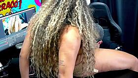 Bruna Lambertini shows sweaty pussy