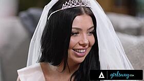 girlsway pretty bridesmaid emma magnolia shows bride-to-be holly day real striptease