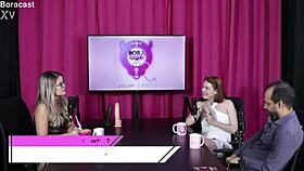 Loira Safada E Ruiva Gostosa Ficam Peladas E Recebem Uma Massagem Tântrica - Reh Queen Sheer Red