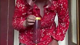 bisexual crossdresser craves swallowing your piss 😳