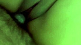 Convenc� a mi vecina de 18 a que me dejara follarla, su pussy shaved y petite.