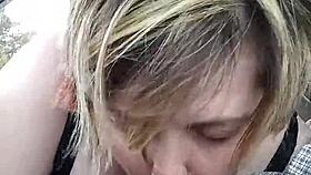 Bbw Liz gives roadside blowjob again 😘