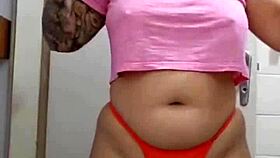 hey, flashing big pussy online