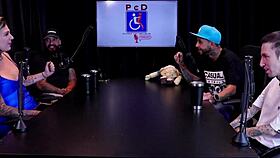 Couple Boldly Squirts While Peeing Together