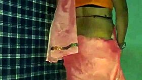 hot shemale performs mujra in saree