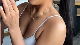 Amateur Couple's Deepthroat Session With Huge Cock Ends In Facial