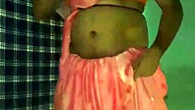 hot shemale performs mujra in saree