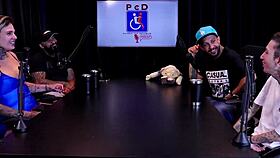 Couple Boldly Squirts While Peeing Together