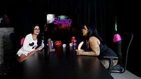 Morena Demonstrates Her Boquete Leaving The Brinquedinho All Babado - Marcelly Melo Sheer Red