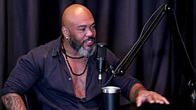 Annie Clementine nervously gets tattooed in group exposure