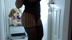 Mexican milf shares her culture insights 😊