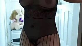 Mexican milf shares her culture insights 😊