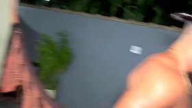 jogadores de futebol fazem festa e comem as casadas na mansao em buzios