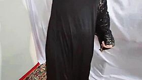 check out this sexy arabic girl dancing in hijab, shaking her ass to arabic music 😍