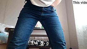 hot secretary masturbates in office