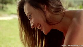 Feeling horny to finger mature pussy 😏