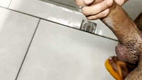 Masturbating dirty in the gym bathroom for first time pleasure