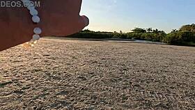 cuspe e toma no cuzinho foda anal em público na praia